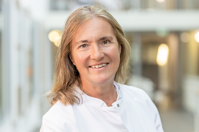 Dr. med. Dele Iversen