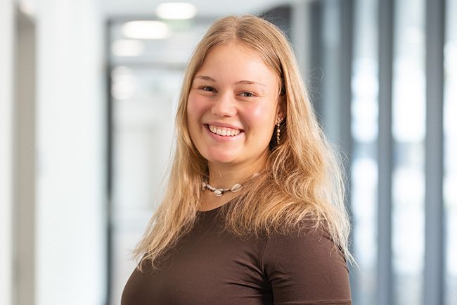  Leonie Demmel