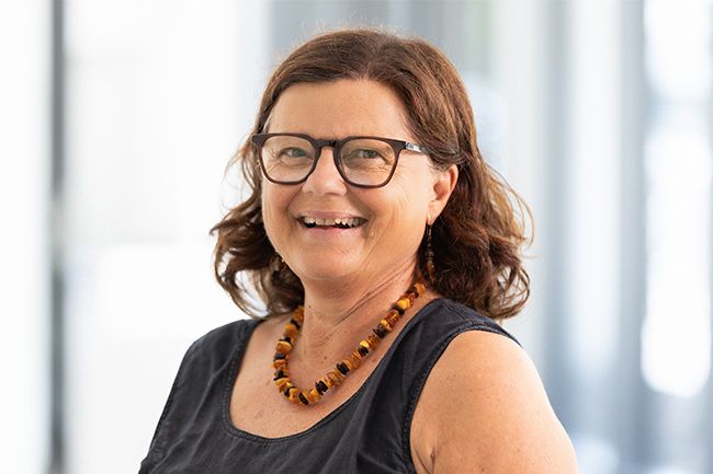  Christine Helbich