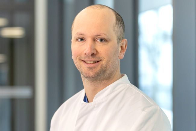 Dr. med. univ. Nikolas Rossmann