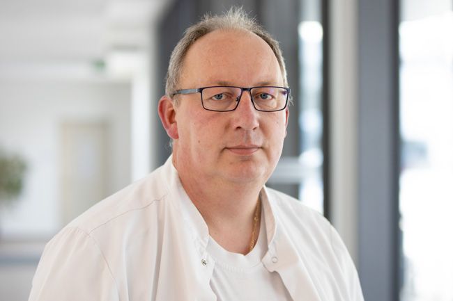 Dr. med. Anton Wolfard 