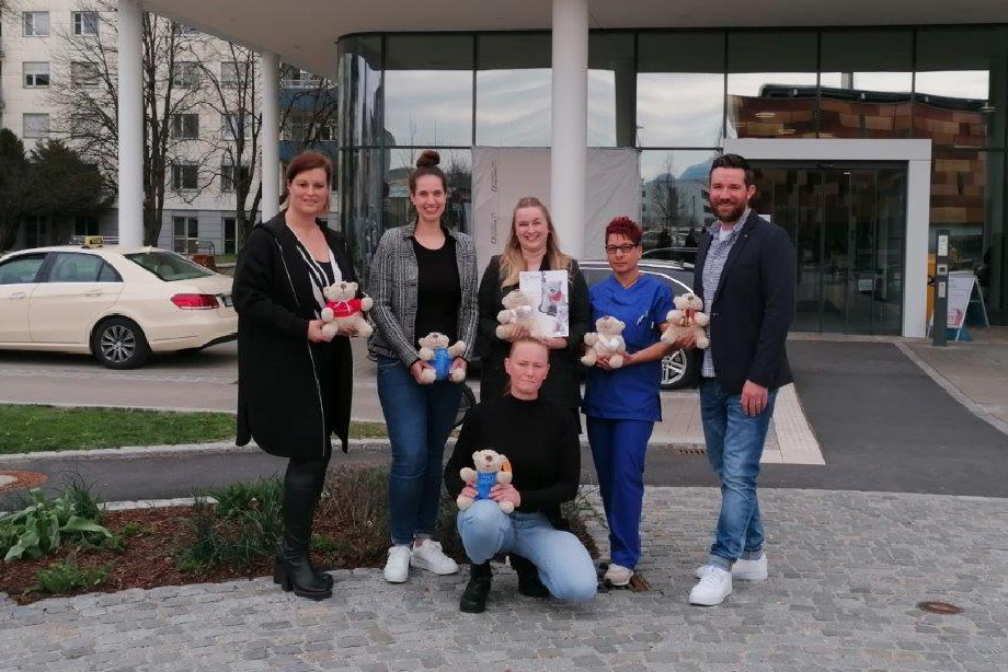 v.l.n.r.: Corinna Steffl, Kinderhilfe Eckental, Christine Bielmeier, Baufragen Software, Laura Mößlang, Baufragen Software, Sandra Koller, Kinderklinik am RoMed Klinikum Rosenheim, Florian Bielmeier, Baufragen Software, Ursula Zagler, Kinderklinik am RoMed Klinikum Rosenheim