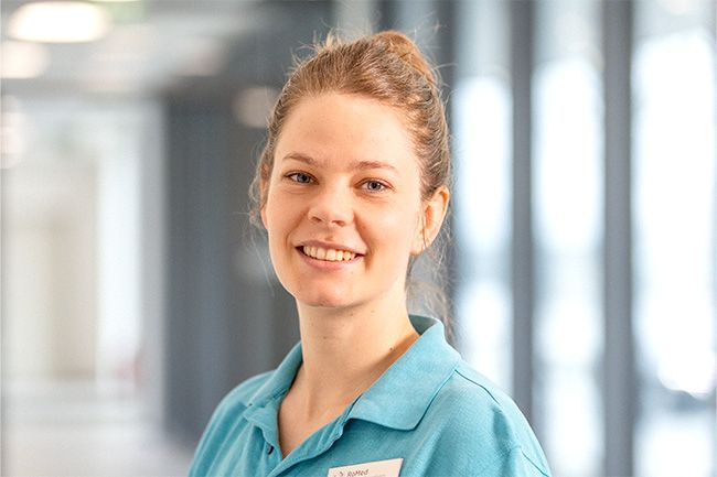  Laura  Thalhofer