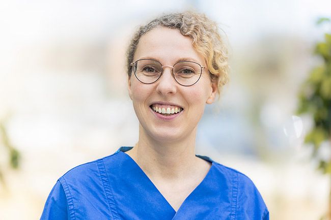 Dr. med.  Aurelia  Hölzer 