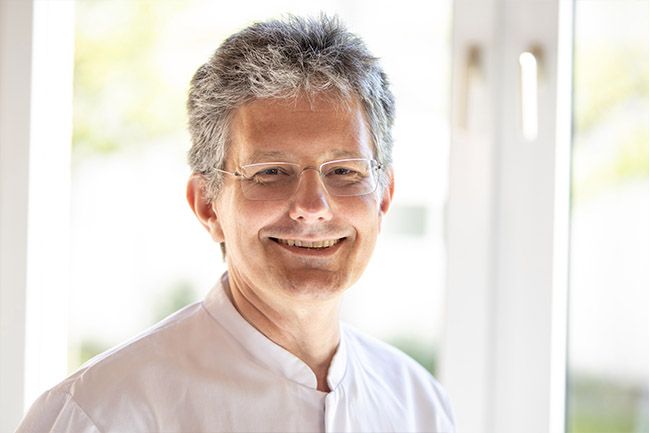Dr. med. Jörg  Witthaut