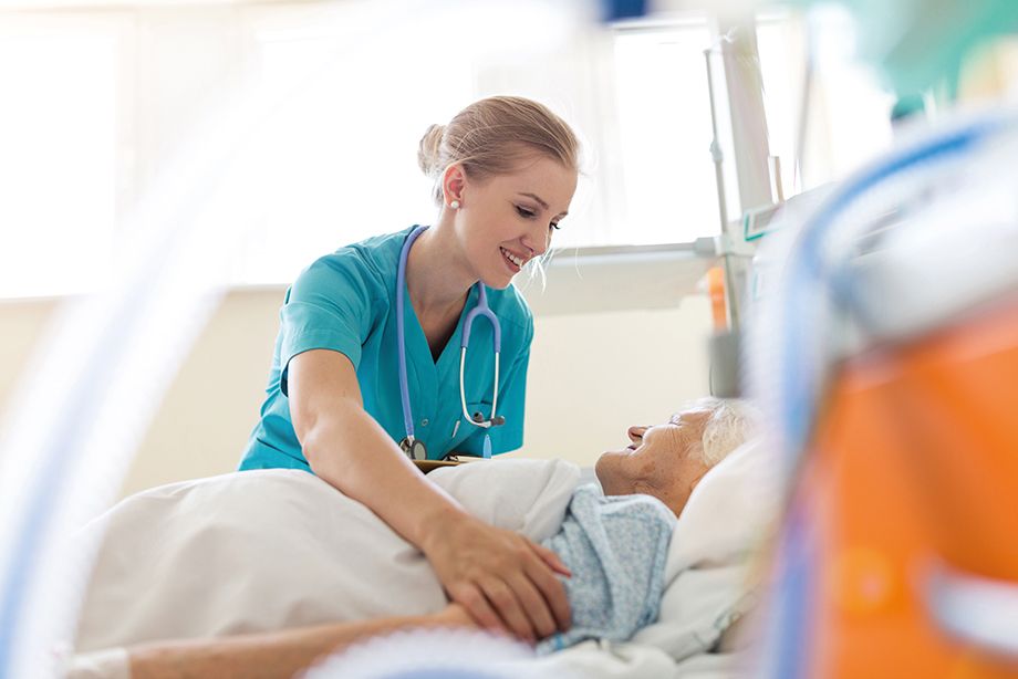 Der neue Palliativmedizinische Dienst am RoMed Klinikum Rosenheim unterstützt die Versorgung schwer erkrankter Menschen auf allen Stationen.