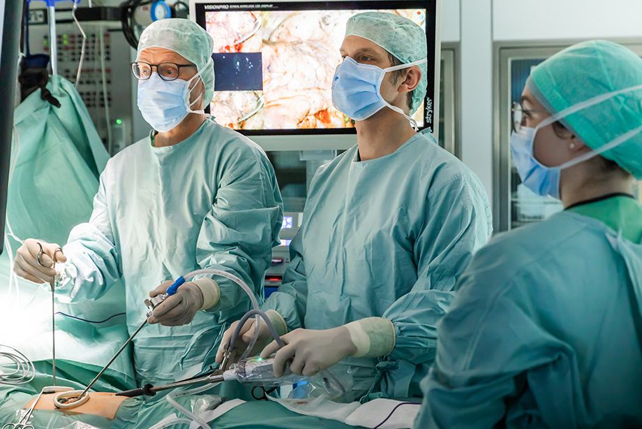 Über 90 Prozent der chirurgischen Eingriffe werden am RoMed Klinikum Rosenheim minimal-invasiv operiert. 