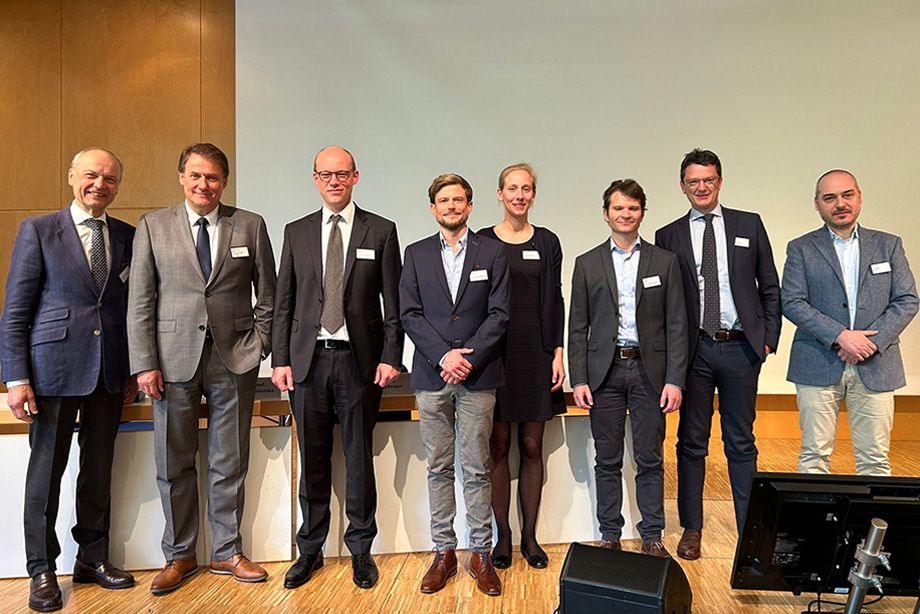 v.l.: Prof. Dr. Bernd-Dieter Gonska, Dr. Uwe Biller, Dr. Jan Kaufmann, Dr. Christophe Huber, Dr. Stephanie Schwarting, Dr. Stefan Gozolits, Prof. Dr. Christian Thilo, Dr. Erion Xhepa