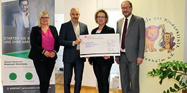 (v. l.n.r.): Diana Tremmel, Marketing Creative ISC AG, Peter Heinold, Vorstand der ISC Innovative Systems Consulting AG, Mihaela Hammer und Peter Stadler, SAP Teamleader Health Care